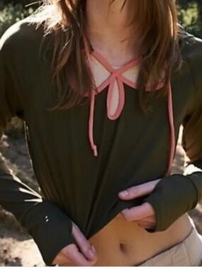 NWT Free People Movement Olive Cropped Hoodie with Coral Drawstring